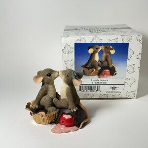 Charming Tails 'Candy Kisses' Figurine